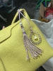 The high-end white crystal pendant is an original artistic design, featuring a bulging money bag pendant for attracting rice Specification image